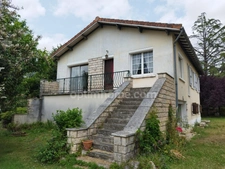 CHARENTE, VAL DE BONNIEURE, Maison familiale sur sous-sol, 3 chambres, garage, terrain arboré 1457 m²