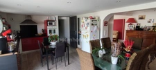 La Rochefoucauld. Maison familiale de 168 m², double garage, terrain clos 2876 m²