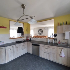 Exceptionnelle à TOUVRE. Maison de 155 m², 5 chambres, terrain clos de 1315 m²