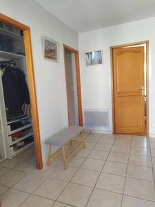 Charente, à Vars, maison de plain pied de 137 m², 4 chambres, véranda, piscine, garage et terrain clos 1002 m²