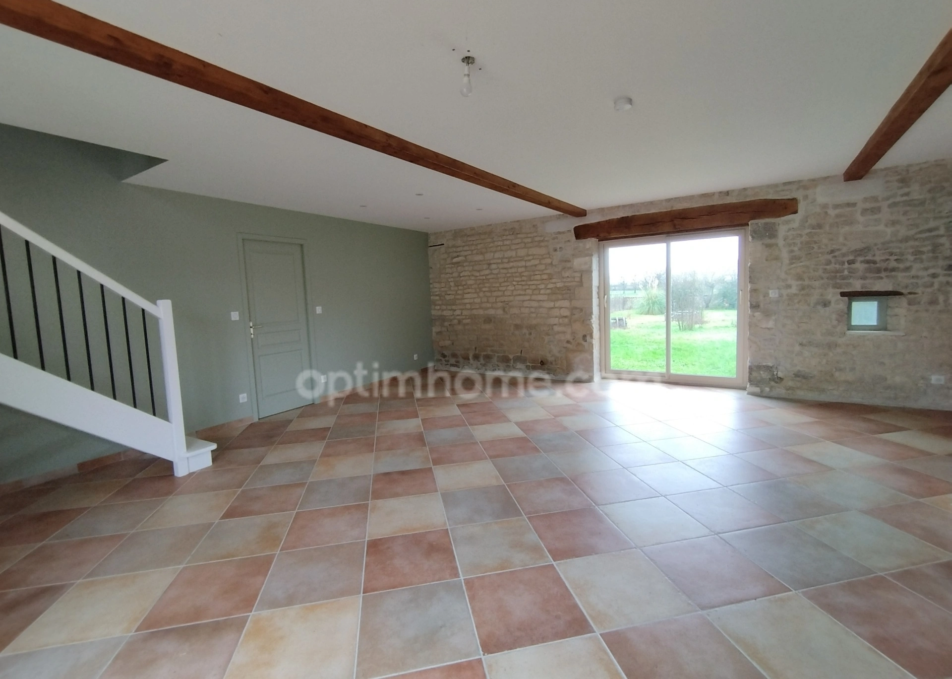 Maison 5 pièces 195 m² · à Ranville Breuillaud · 195 m² · 220 000 €