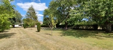 La Rochefoucauld. Maison familiale de 168 m², double garage, terrain clos 2876 m²