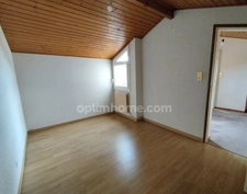 ANGOULEME, secteur calme, maison 112 m², terrasse, garage, cour et terrain clos.