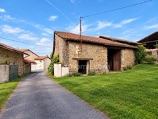 ROUSSINES 16310, maison avec garage, chai et grange, terrain 1985 m²