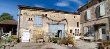 RUFFEC / COURCOME MAISON 168m², GRANGE, TERRAIN 1908 m² CLOS 