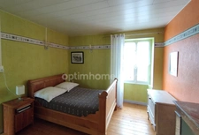 Charente, exceptionnelle ! A 10mn de La Rochefoucauld, maison 206 m², pièce de vie 70 m², grange, terrain clos 3602m²