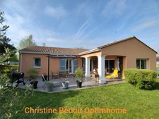 Charente, proche La Rochefoucauld, maison de plain-pied 139 m², garage, carport, terrain 2957m² 