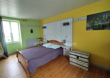 Charente, exceptionnelle ! A 10mn de La Rochefoucauld, maison 206 m², pièce de vie 70 m², grange, terrain clos 3602m²
