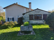 Charente, proche La Rochefoucauld, maison 200 m², piscine couverte avec terrain 5529 m²