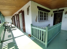 Gond-Pontouvre, maison de 130 m², balcon, garage et dépandances.