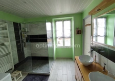 Charente, exceptionnelle ! A 10mn de La Rochefoucauld, maison 206 m², pièce de vie 70 m², grange, terrain clos 3602m²