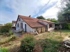 Taponnat, La Rochefoucauld, maison 83 m² avec dépendances et terrain clos 1725 m²