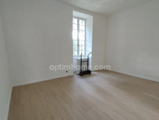 ANGOULEME. Maison 145 m², 4 chambres, jardin clos 830m² et grand garage.