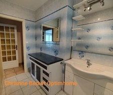 Charente, à Touvre, maison 4 chambres, véranda, terrasse, terrain clos 2067 m²