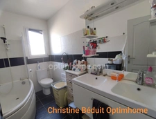 Charente, Châteauneuf, à Birac, maison plain-pied 93 m², 4 chambres, terrain de 1360 m²
