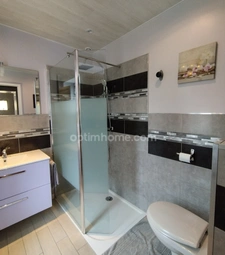 Charente, exceptionnelle ! A 10mn de La Rochefoucauld, maison 206 m², pièce de vie 70 m², grange, terrain clos 3602m²