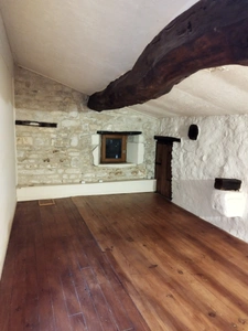 CHARENTE/AIGRE. Maison en pierre rénovée, 3 chambres(poss 4) avec jardin clos 1169 m² (gite ou chambres d'hôtes)