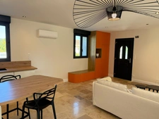 En Charente à Champniers, maison rénovée de 112.50 m², terrasse bois, terrain 500m²