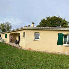 Mornac. Maison 116 m², 4 chambres, plain pied avec garage et piscine 