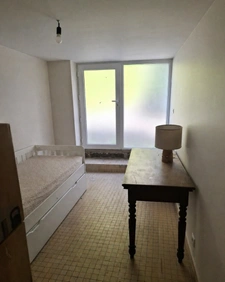 Chazelles, proche La Rochefoucauld. Maison de caractère de 223 m², 5 chambres, cour et grange