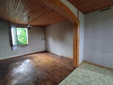 Taponnat, La Rochefoucauld, maison 83 m² avec dépendances et terrain clos 1725 m²