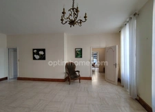 ANGOULEME. Maison 145 m², 4 chambres, jardin clos 830m² et grand garage.
