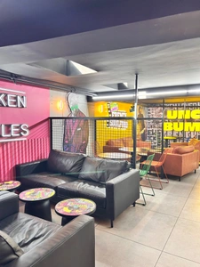 Local commercial rare emplacement numéro 1 à vendre ARCUEIL (94)