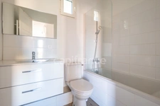 Versailles, A VENDRE MAISON RENOVEE  de 110 m2 au sol- 4 chambres- JARDIN- CALME et proximité des commodités. 