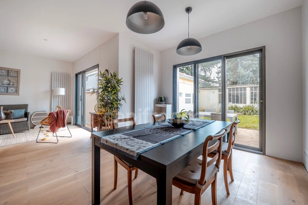 Maison à vendre 9 pièces VERSAILLES (78)