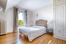 Le Chesnay – Plateau Saint-Antoine | Maison bourgeoise de charme avec jardin enchanteur de 700 m², sans vis-à-vis