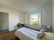 Versailles, A VENDRE MAISON RENOVEE  de 110 m2 au sol- 4 chambres- JARDIN- CALME et proximité des commodités. 
