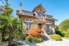 Le Chesnay – Plateau Saint-Antoine | Maison bourgeoise de charme avec jardin enchanteur de 700 m², sans vis-à-vis photo 2
