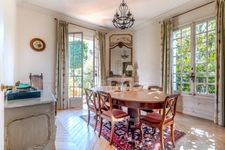Le Chesnay – Plateau Saint-Antoine | Maison bourgeoise de charme avec jardin enchanteur de 700 m², sans vis-à-vis