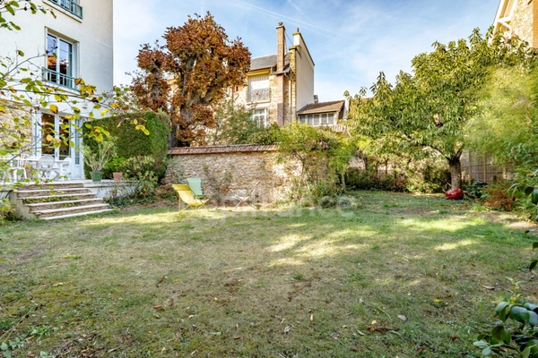 LE CHESNAY, PLATEAU SAINT ANTOINE, PROCHE VERSAILLES MAISON à VENDRE de 220 m2 avec 7 chambres - JARDIN photo 2