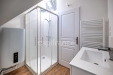 Versailles, A VENDRE MAISON RENOVEE  de 110 m2 au sol- 4 chambres- JARDIN- CALME et proximité des commodités. 
