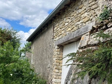 Maison en pierres 210 m² avec dépendances SAINTE COLOMBE DE DURAS 