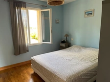 Maison de plain pied avec jardin et garage GUITRES 
