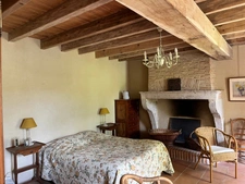 Maison en pierres 210 m² avec dépendances SAINTE COLOMBE DE DURAS 