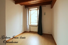 Appartement plein de charme et lumineux à SAINT AFFRIQUE (12)
