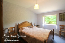 Maison à vendre avec de beaux volumes, à quelques minutes de Brousse-le-château (12)