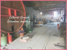 En exclusivité, à vendre à Montbrun des Corbières ; Ensemble composé de 2 maisons en cours de rénovation, d’une magnifique cave viticole le tout sur un terrain de 1409m².