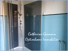 En exclusivité, à vendre à Aigues Vives (11), une maison de village avec un grand garage, une cour et une terrasse – à rénover.