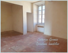En exclusivité, à vendre à Montbrun des Corbières ; Ensemble composé de 2 maisons en cours de rénovation, d’une magnifique cave viticole le tout sur un terrain de 1409m².