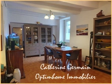 A vendre, à La Caunette - Maison de village avec cour, balcon et annexe