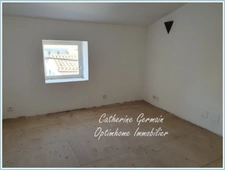 En exclusivité, à vendre à Montbrun des Corbières ; Ensemble composé de 2 maisons en cours de rénovation, d’une magnifique cave viticole le tout sur un terrain de 1409m².