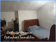 A vendre, à La Caunette - Maison de village avec cour, balcon et annexe