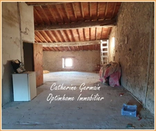 En exclusivité, à vendre à Montbrun des Corbières ; Ensemble composé de 2 maisons en cours de rénovation, d’une magnifique cave viticole le tout sur un terrain de 1409m².