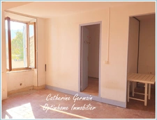 En exclusivité, à vendre à Montbrun des Corbières ; Ensemble composé de 2 maisons en cours de rénovation, d’une magnifique cave viticole le tout sur un terrain de 1409m².