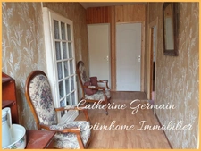 A Malves en Minervois, en exclusivité : maison de village à réinventer avec cour, terrasse et dépendance.