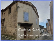 A Malves en Minervois, en exclusivité : maison de village à réinventer avec cour, terrasse et dépendance.
